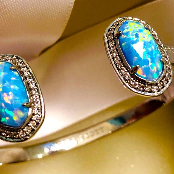 NWOT RARE & Retired Kendra Scott Erica Bracelet Ice Blue Opal & Silver GORGEOUS! - Picture 5 of 13